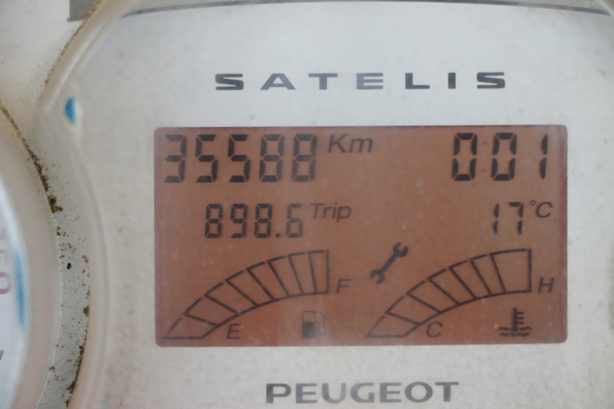 photo de CONTADOR PEUGEOT SATELIS COMPRESSOR K15 125 (2006 - 2009) - Zoom do estado de desgaste