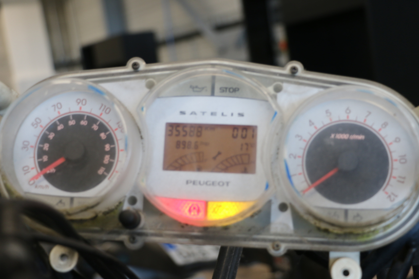 photo de CONTADOR PEUGEOT SATELIS COMPRESSOR K15 125 (2006 - 2009) - Ampliação técnica