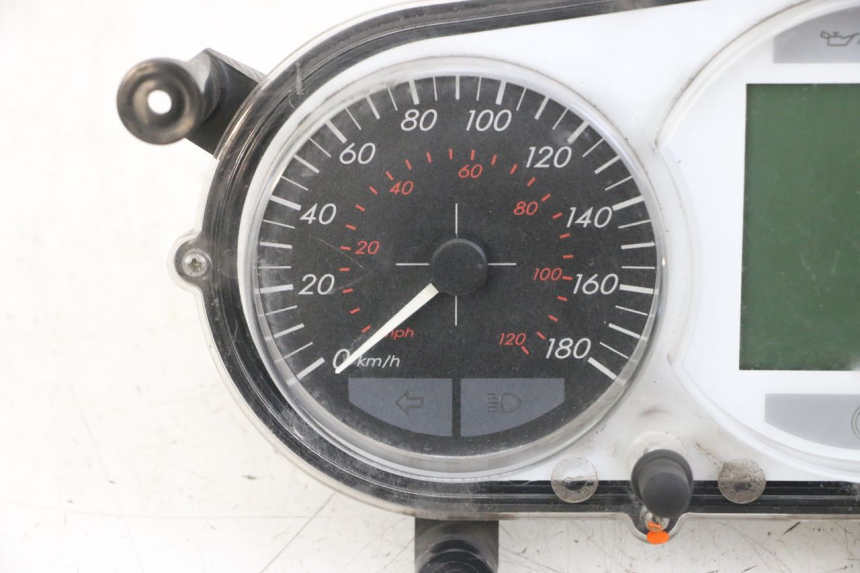 photo de CONTADOR PEUGEOT SATELIS 125 (2013 - 2018) - Ampliação dos componentes