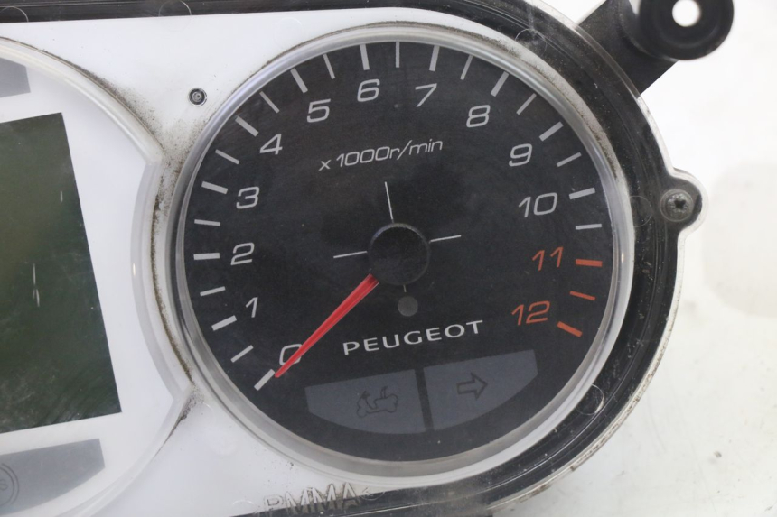 photo de CONTADOR PEUGEOT SATELIS 125 (2013 - 2018) - Outro ângulo de visão