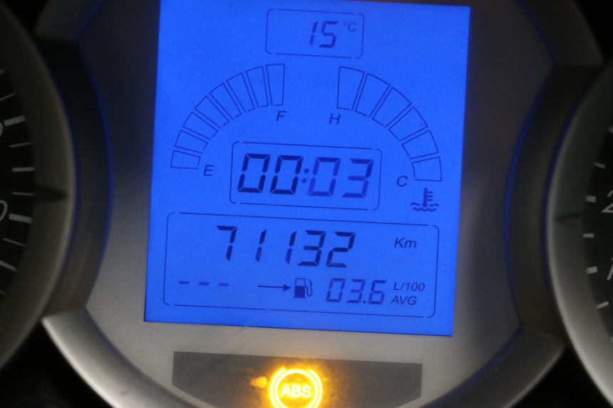 photo de CONTADOR PEUGEOT SATELIS 125 (2010 - 2012) - Zoom do estado de desgaste