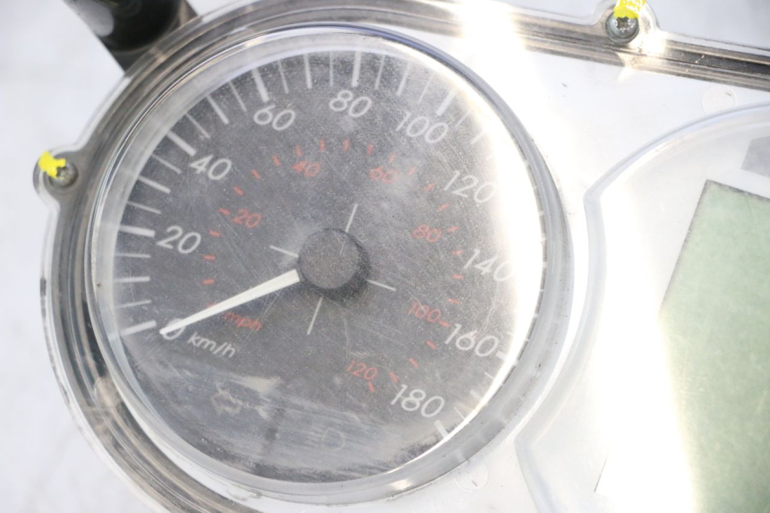 photo de CONTADOR PEUGEOT SATELIS 125 (2013 - 2018) - Outro ângulo de visão