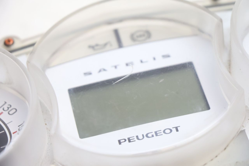 photo de CONTADOR PEUGEOT SATELIS 125 (2006 - 2009) - Estado da superfície