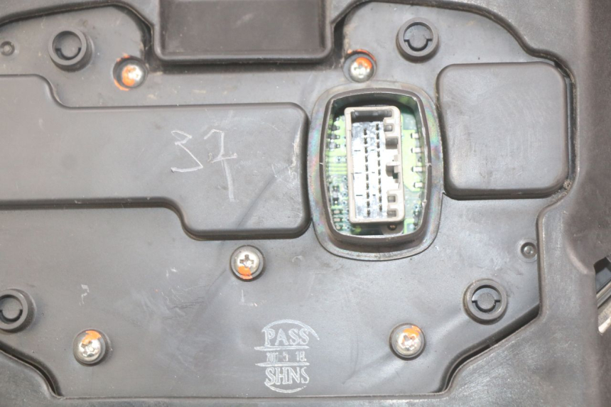 photo de CONTADOR APRILIA SCARABEO LIGHT 125 (2007 - 2011) - Pontos de fixação