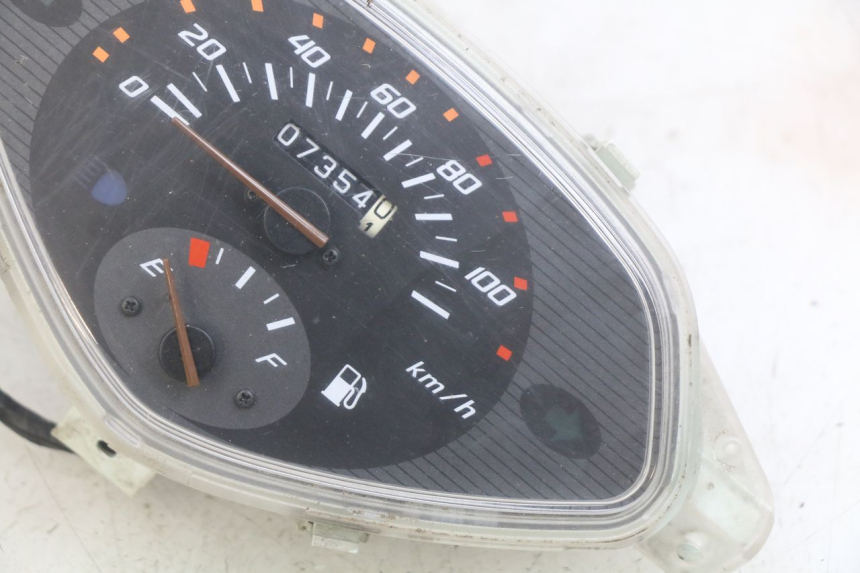 photo de CONTADOR HONDA SCV LEAD 100 (2003 - 2007) - Detalhe da peça