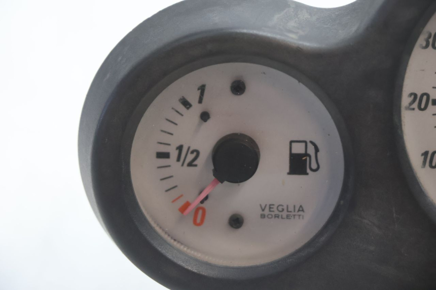 photo de CONTADOR PEUGEOT SPEEDFIGHT LC 50 (1996 - 2002) - Detalhe da peça