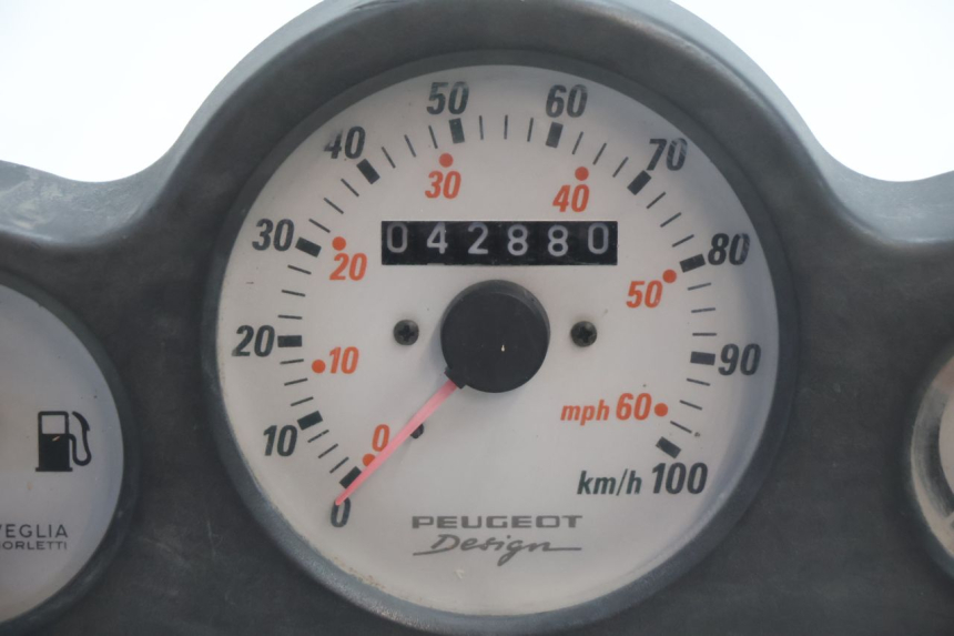 photo de CONTADOR PEUGEOT SPEEDFIGHT LC 50 (1996 - 2002) - Zoom do estado de desgaste