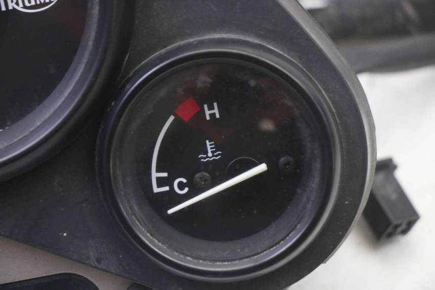 photo de CONTADOR TRIUMPH SPRINT 900 (1995 - 1998) - Outro ângulo de visão