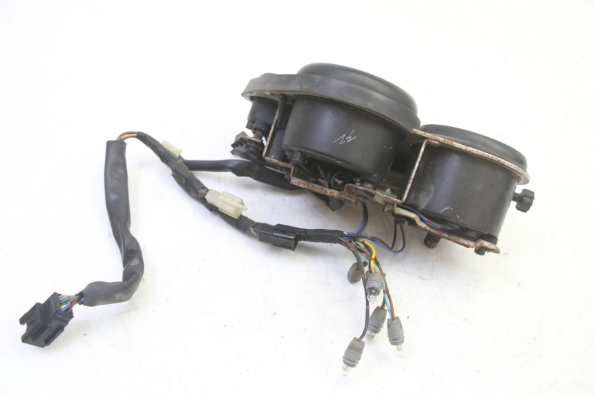 photo de CONTADOR TRIUMPH SPRINT 900 (1995 - 1998) - Pontos de fixação