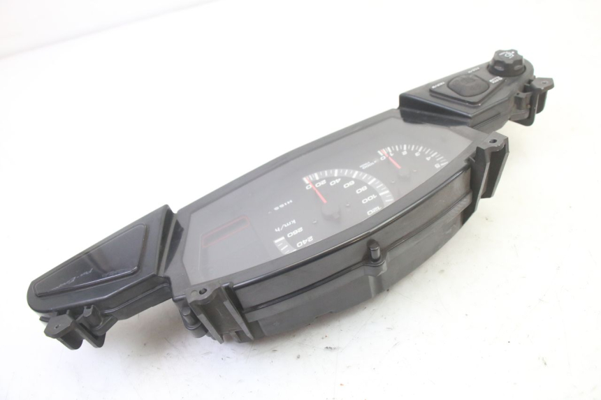 photo de CONTADOR  HONDA ST PAN EUROPEAN 1300 (2002 - 2013) - Estado da superfície