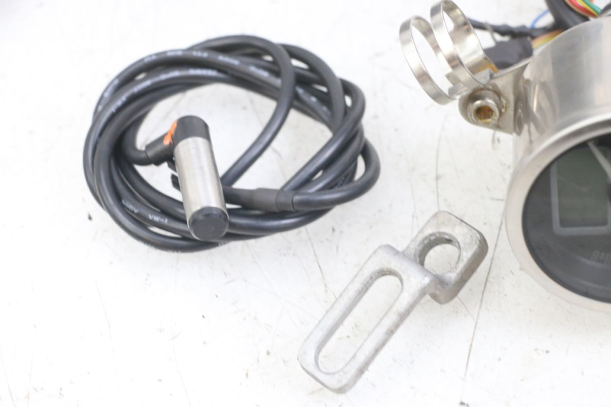 photo de CONTADOR SUZUKI SV N 650 (1999 - 2002) - Vista principal