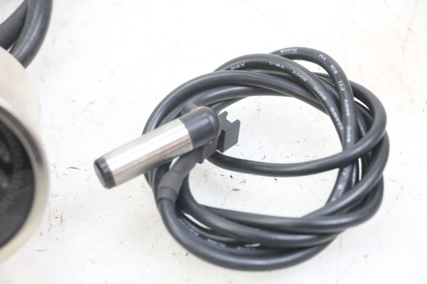 photo de CONTADOR SUZUKI SV N 650 (1999 - 2002) - Vista de perto