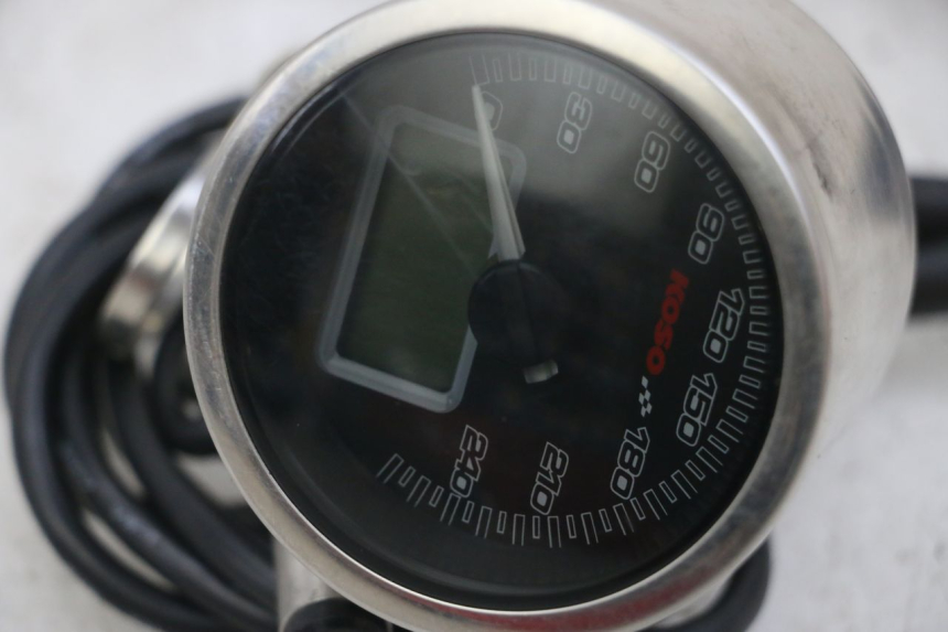 photo de CONTADOR SUZUKI SV N 650 (1999 - 2002) - Vista geral