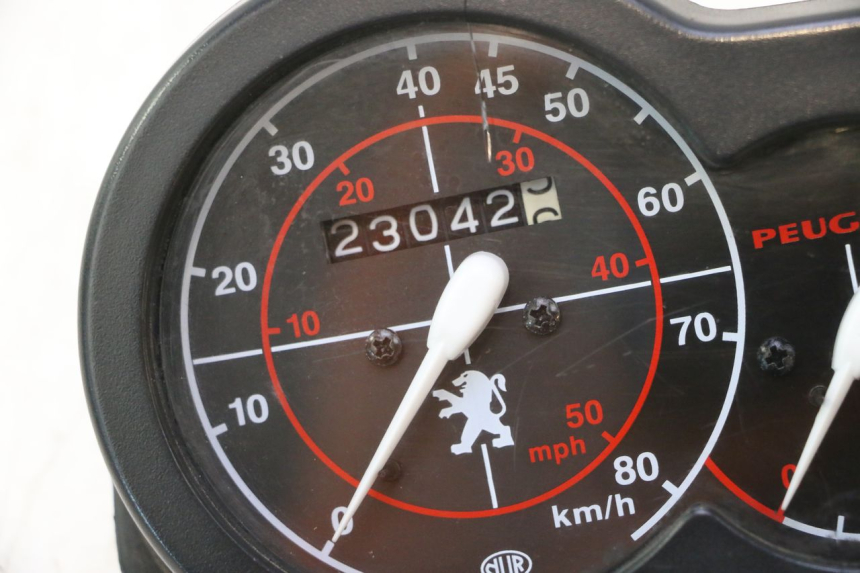 photo de CONTADOR PEUGEOT TREKKER TKR 50 (2005 - 2014) - Vista de perto