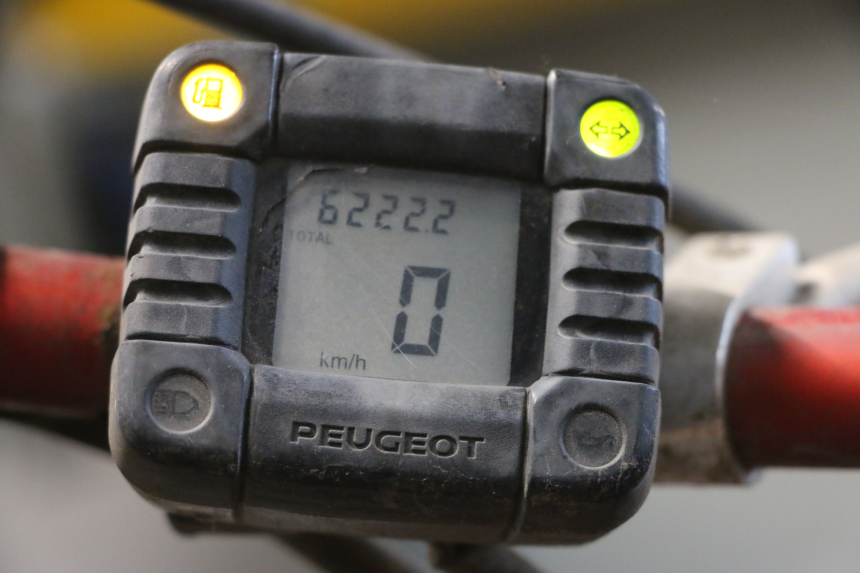 photo de CONTADOR PEUGEOT TREKKER 50 (1995 - 2004) - Zoom do estado de desgaste