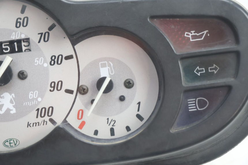 photo de CONTADOR PEUGEOT TREKKER 50 (1995 - 2004) - Zoom do estado de desgaste