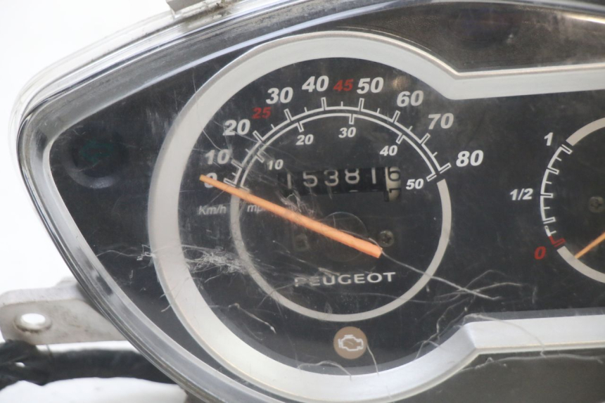 photo de CONTADOR PEUGEOT TWEET PRO CARGO 50 (2018 - 2022) - Zoom do estado de desgaste