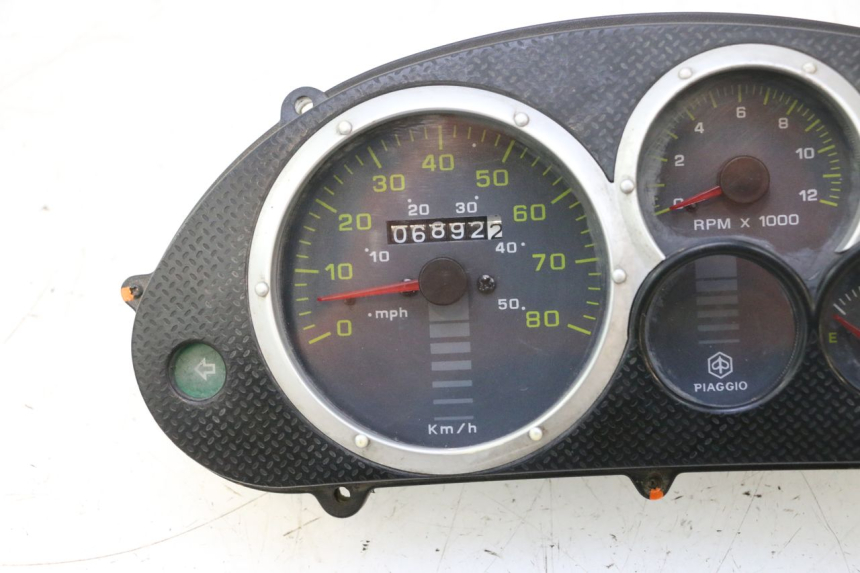 photo de CONTADOR PIAGGIO TYPHOON 50 (2000 - 2009) - Detalhes característicos