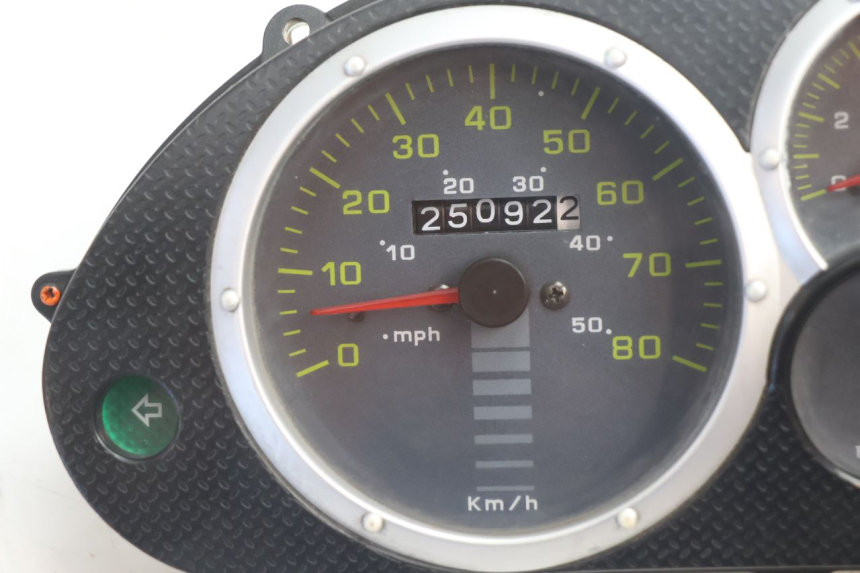 photo de CONTADOR PIAGGIO TYPHOON 50 (2000 - 2009) - Detalhe da peça