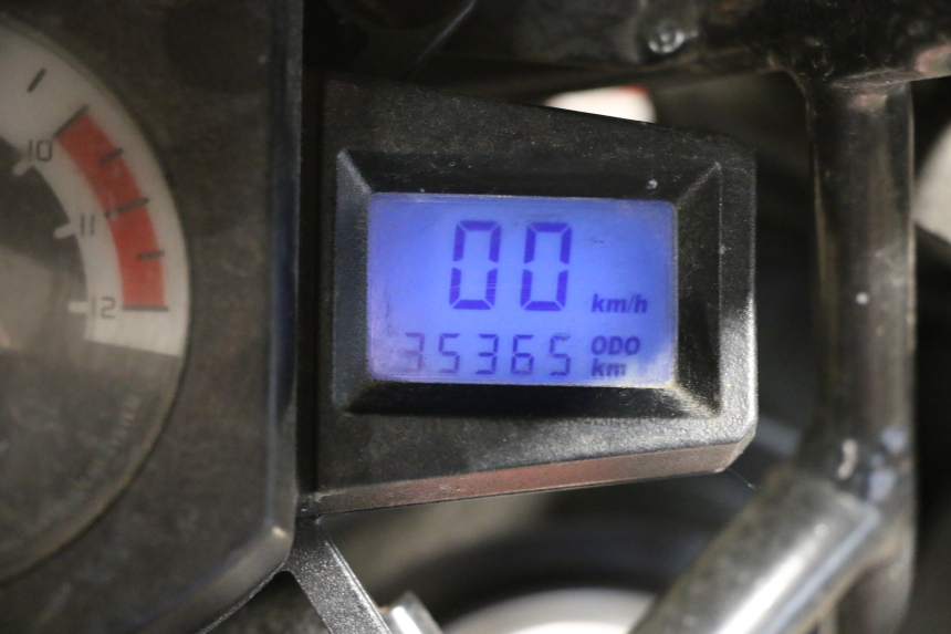 photo de CONTADOR YAMAHA TZR 50 (2008 - 2016) - Pontos de fixação