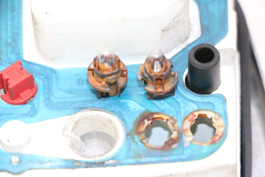 photo de CONTADOR PIAGGIO VESPA S 2T 50 (2007 - 2014) - Pontos de fixação