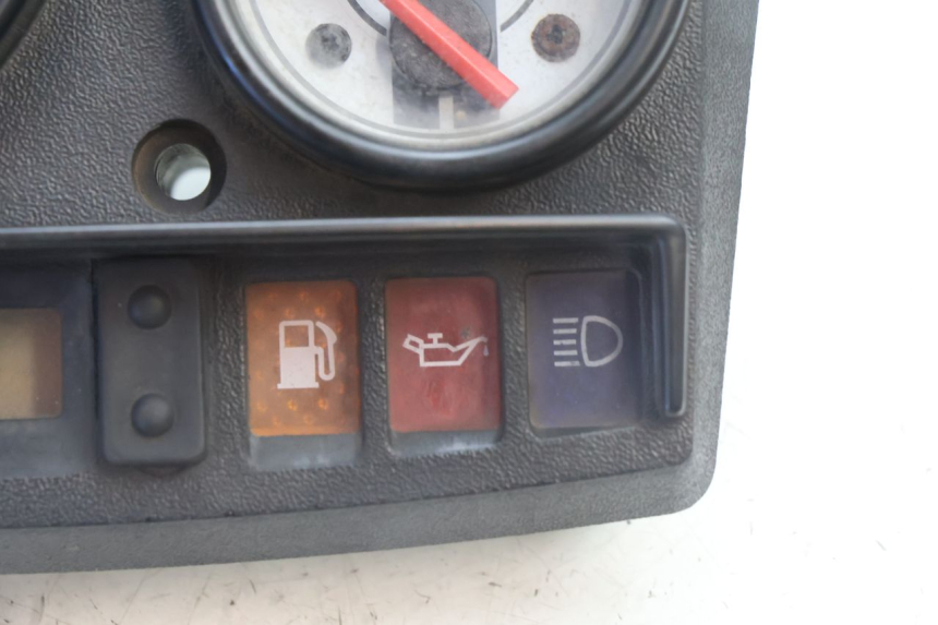 photo de CONTADOR PIAGGIO VESPA S 2T 50 (2007 - 2014) - Pontos de fixação