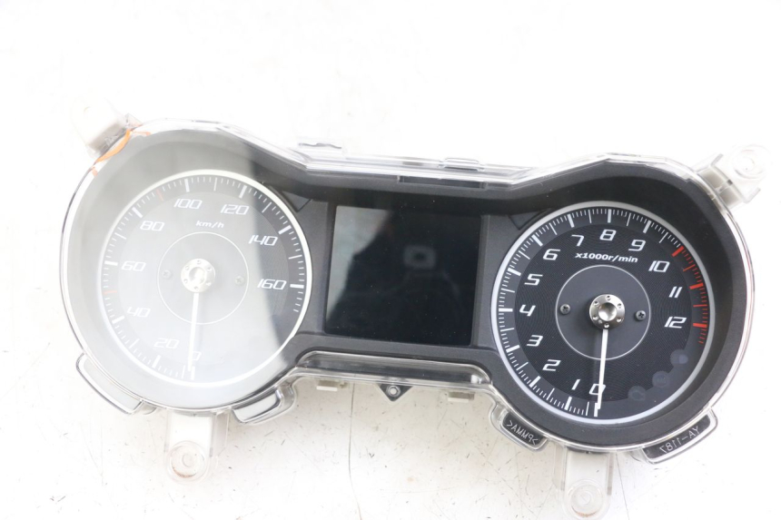 photo de CONTADOR YAMAHA XMAX X-MAX ABS 125 (2017 - 2020) - Vista principal