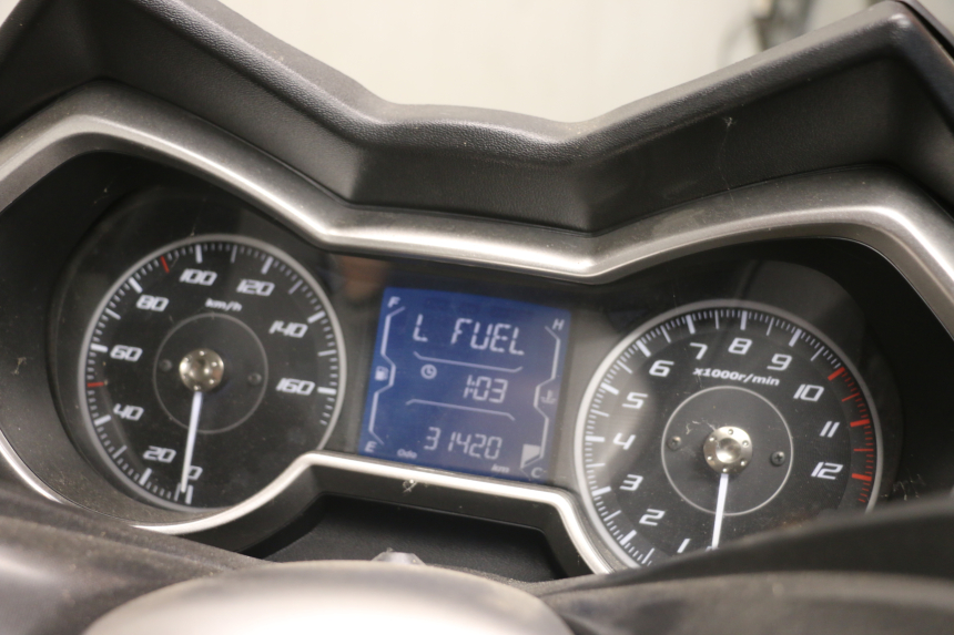 photo de CONTADOR YAMAHA XMAX X-MAX ABS 125 (2017 - 2020) - Inspeção visual