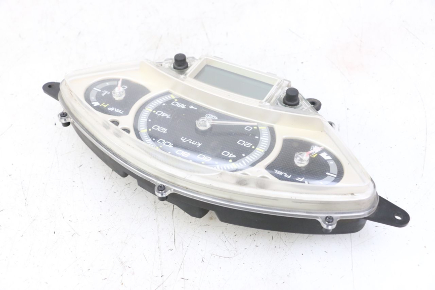 photo de CONTADOR  YAMAHA XMAX X-MAX 125 (2006 - 2009) - Pontos de fixação