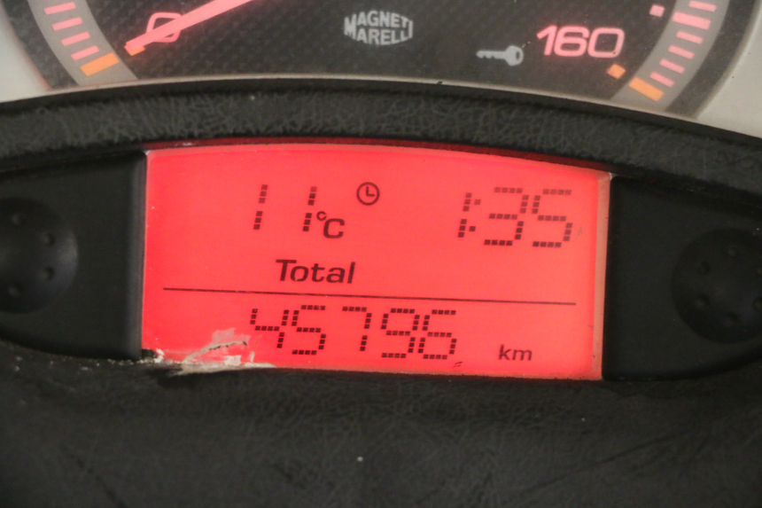 photo de CONTADOR  YAMAHA XMAX X-MAX 125 (2006 - 2009) - Pontos de fixação