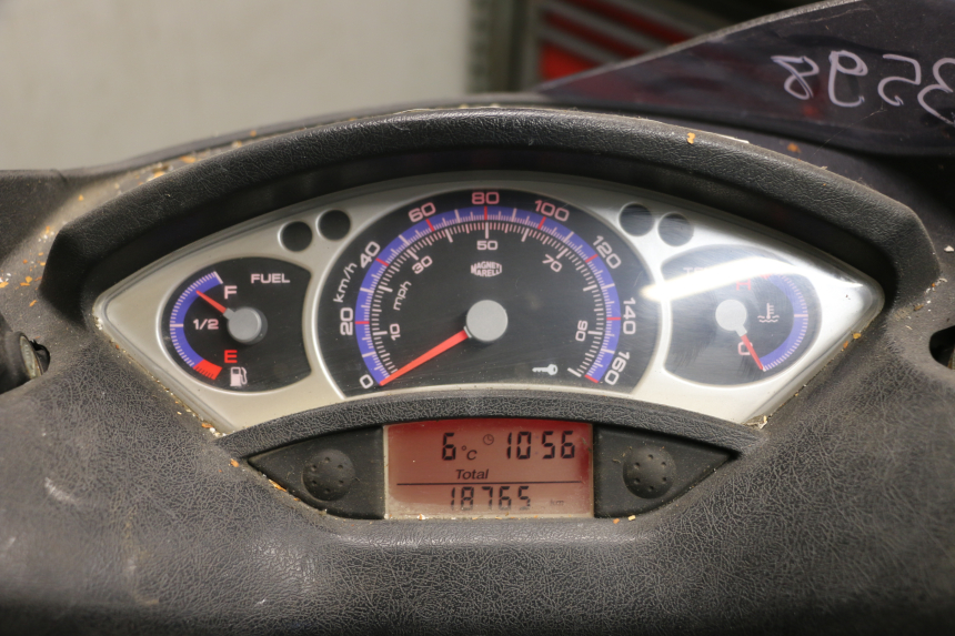photo de CONTADOR  YAMAHA XMAX X-MAX 125 (2006 - 2009) - Detalhes característicos