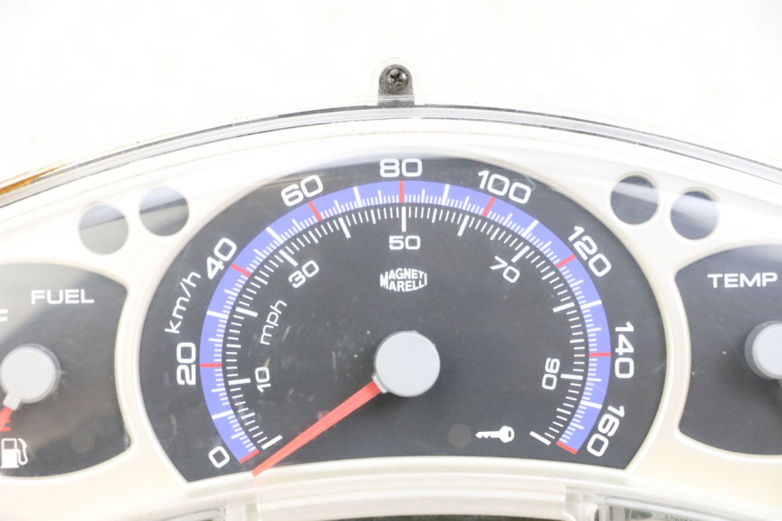 photo de CONTADOR  YAMAHA XMAX X-MAX 125 (2006 - 2009) - Marcações e referências