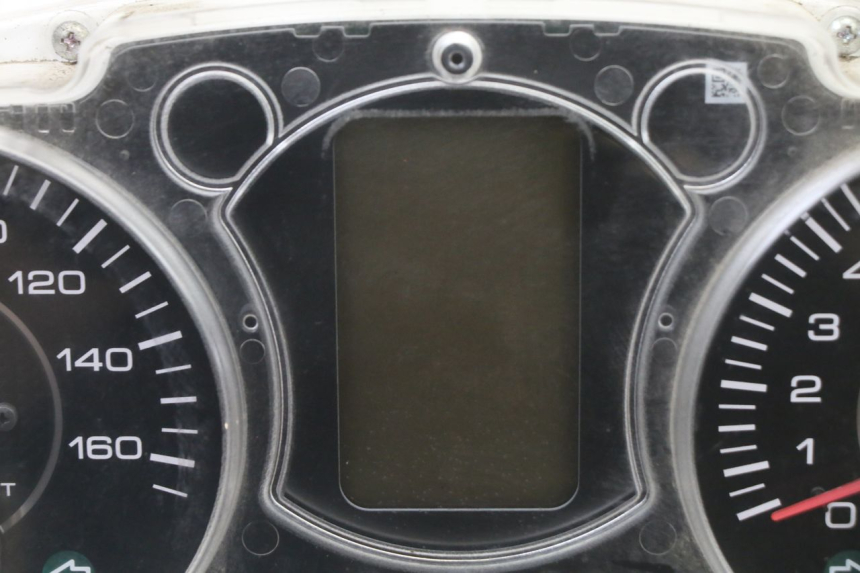 photo de CONTADOR YAMAHA X-MAX XMAX 125 (2010 - 2013) - Outro ângulo de visão