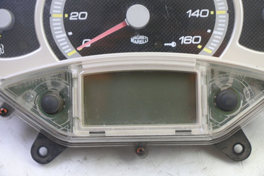 photo de CONTADOR YAMAHA X-MAX XMAX 250 (2006 - 2009) - Outro ângulo de visão