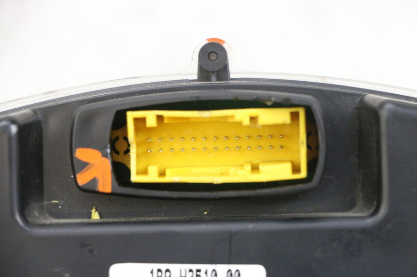 photo de CONTADOR  YAMAHA XMAX X-MAX 125 (2006 - 2009) - Vista de perto