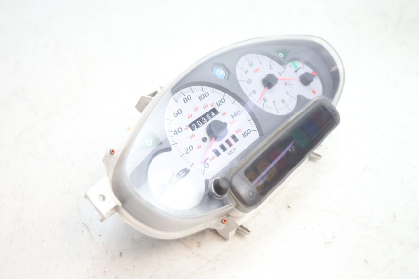 photo de CONTADOR PIAGGIO X8 STREET 125 (2006 - 2007) - Vista geral