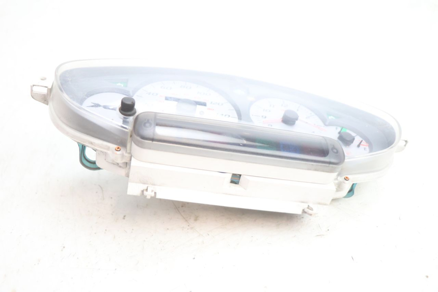 photo de CONTADOR PIAGGIO X8 STREET 125 (2006 - 2007) - Pontos de fixação