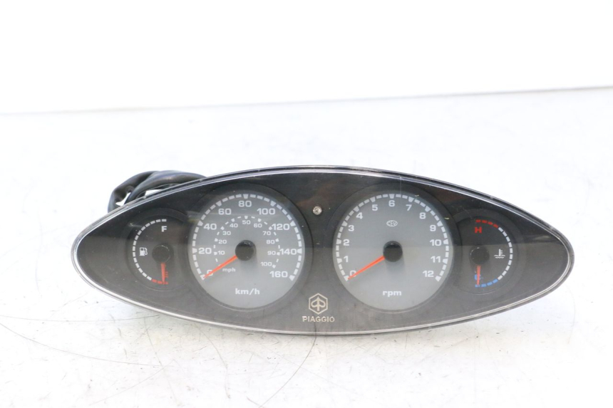 photo de CONTADOR PIAGGIO X9 AMALFI 180 (2000 - 2003) - Vista principal