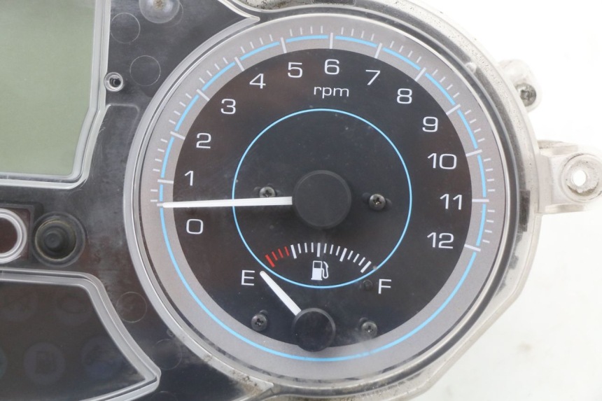 photo de CONTADOR PIAGGIO XEVO - X EVO 125 (2007 - 2017) - Pontos de fixação