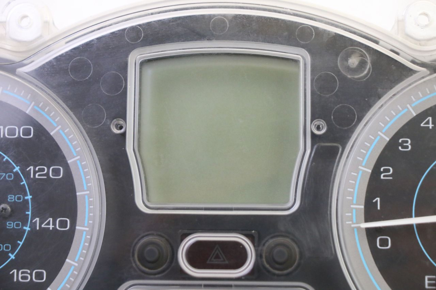 photo de CONTADOR PIAGGIO XEVO - X EVO 125 (2007 - 2017) - Zoom do estado de desgaste