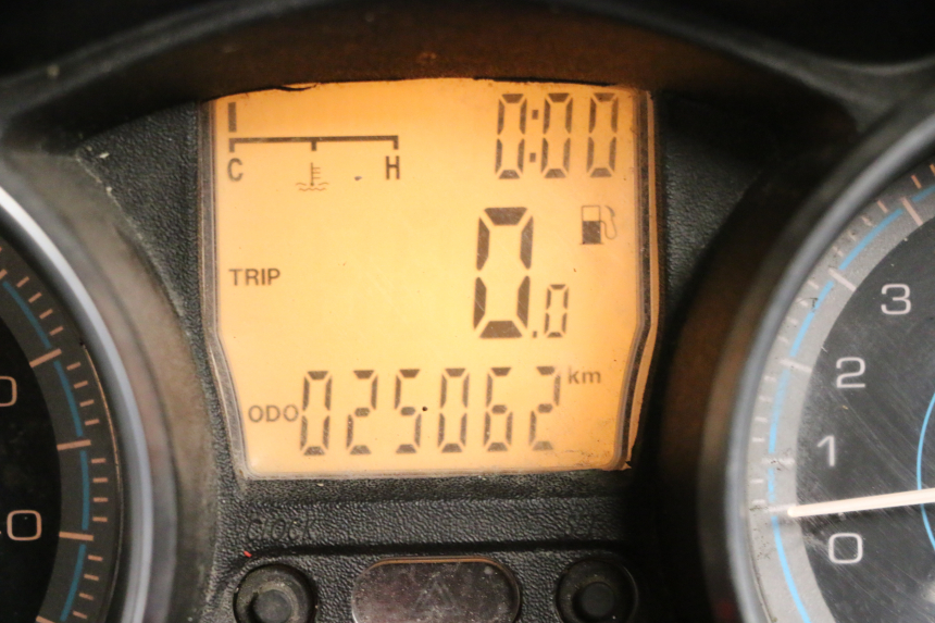 photo de CONTADOR PIAGGIO XEVO - X EVO 125 (2007 - 2017) - Zoom do estado de desgaste