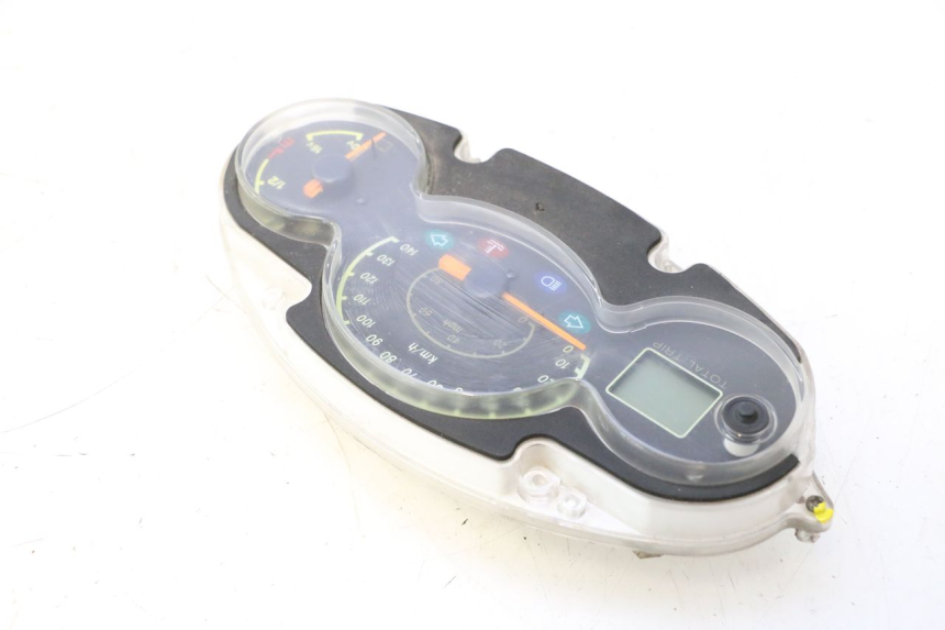 photo de CONTADOR YAMAHA YP MAJESTY 125 (2002 - 2006) - Vista de perto