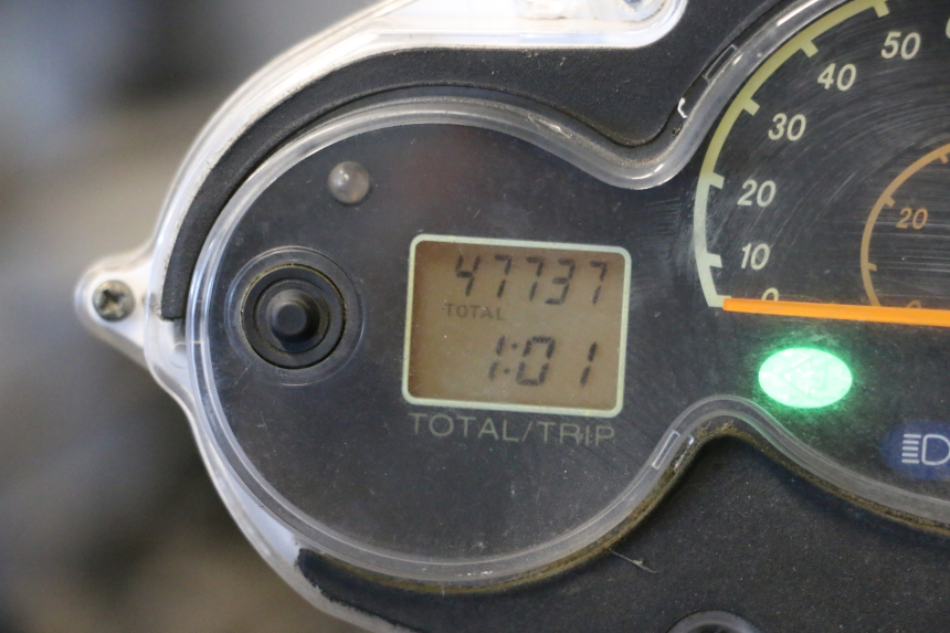 photo de CONTADOR YAMAHA YP MAJESTY 125 (2002 - 2006) - Zoom do estado de desgaste