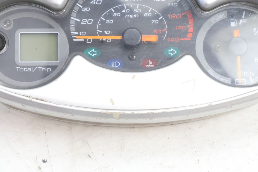 photo de CONTADOR  YAMAHA YP MAJESTY 125 (2007 - 2010) - Zoom do estado de desgaste