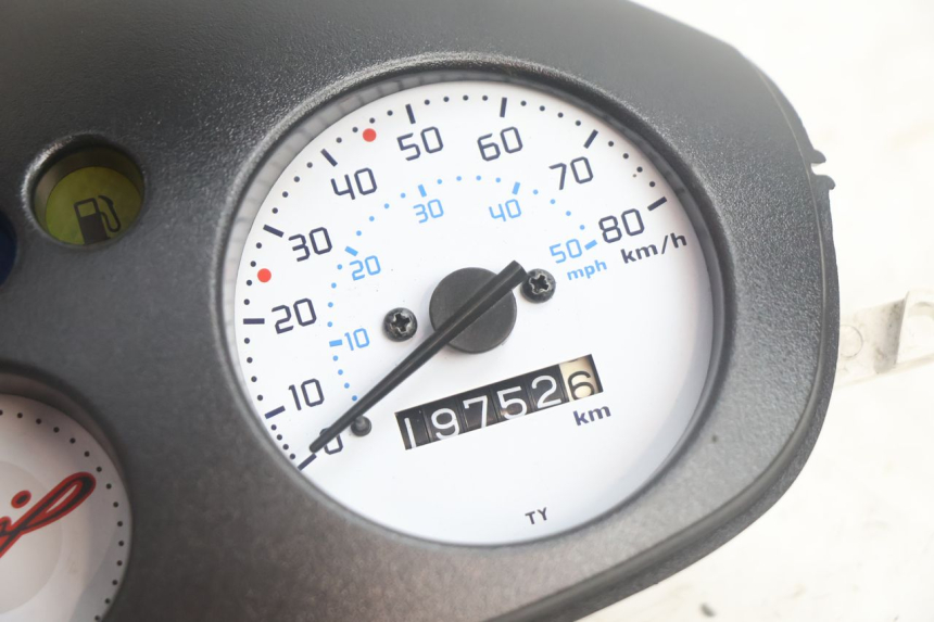 photo de CONTADOR PIAGGIO ZIP IGET 4T 50 (2021 - 2023) - Outro ângulo de visão