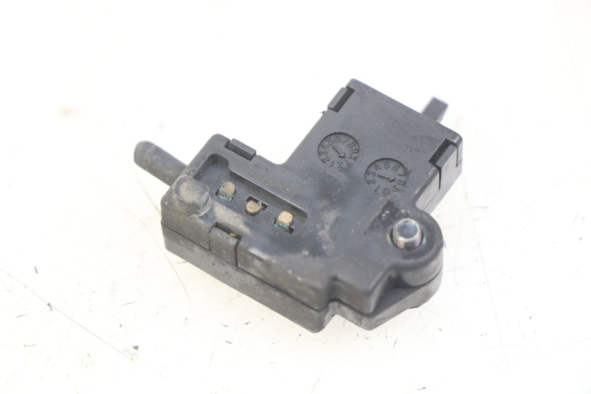 photo de INTERRUPTOR DE EMBREAGEM YAMAHA FJR ABS 1300 (2006 - 2012) - Detalhe da peça