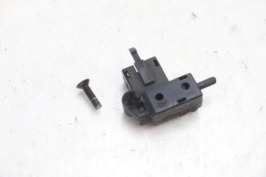 photo de INTERRUPTOR DE EMBREAGEM YAMAHA FJR 1300 (2001 - 2005) - Vista principal