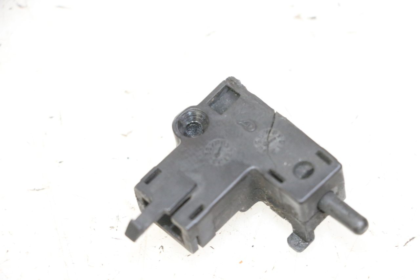 photo de INTERRUPTOR DE EMBREAGEM YAMAHA FZ6 N FAZER 600 (2004 - 2006) - Outro ângulo de visão