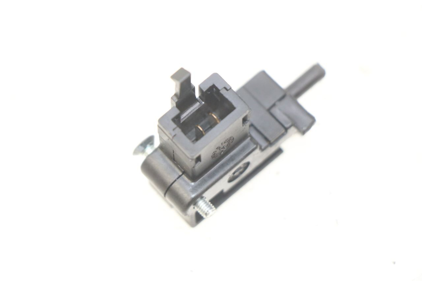 photo de INTERRUPTOR DE EMBREAGEM YAMAHA FZS FAZER 600 (1998 - 2001) - Outro ângulo de visão