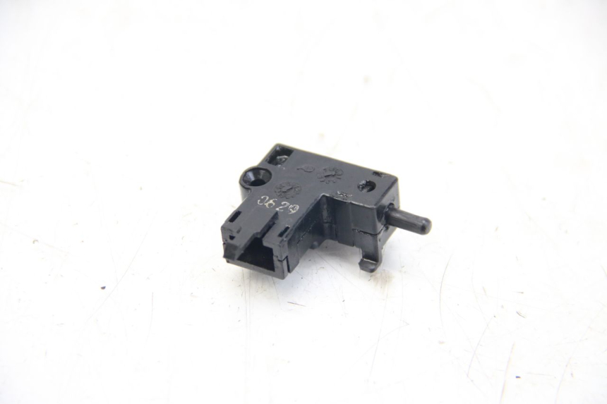 photo de INTERRUPTOR DE EMBREAGEM YAMAHA FZS FAZER 600 (2001 - 2003) - Vista principal